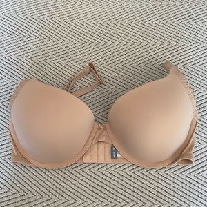 Brand new Aerie lightly lined nude bra with lace trim